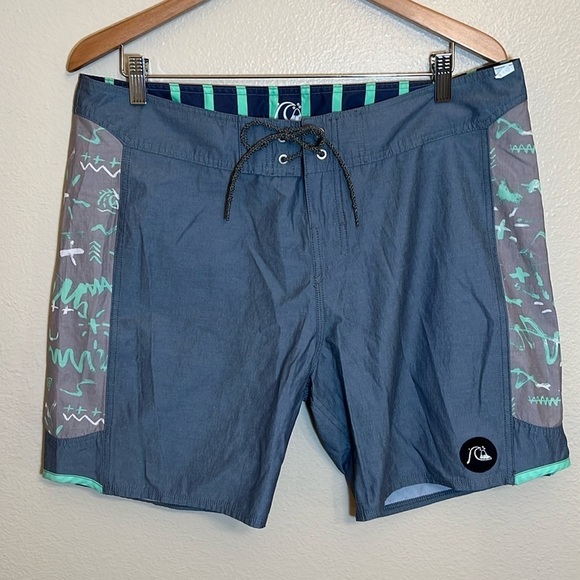 Quiksilver Swim Beach Board Shorts - Picture 1 of 14